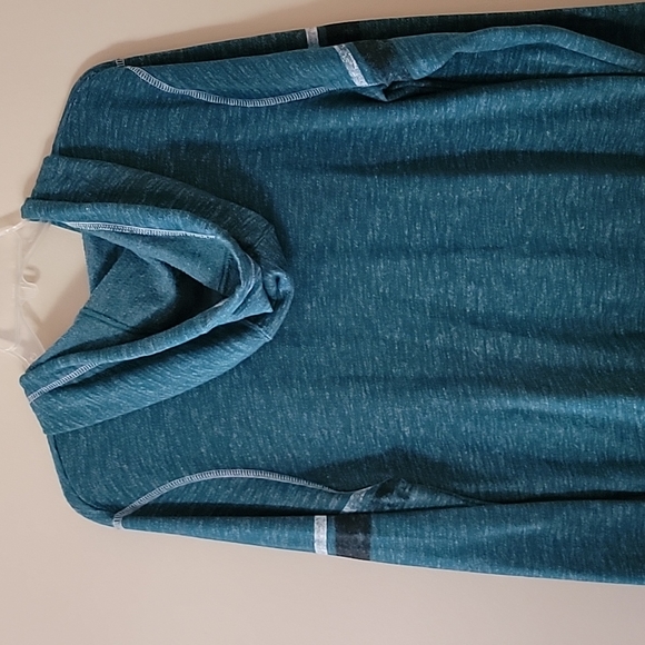 Women's Eagles Hoodie - Picture 6 of 6